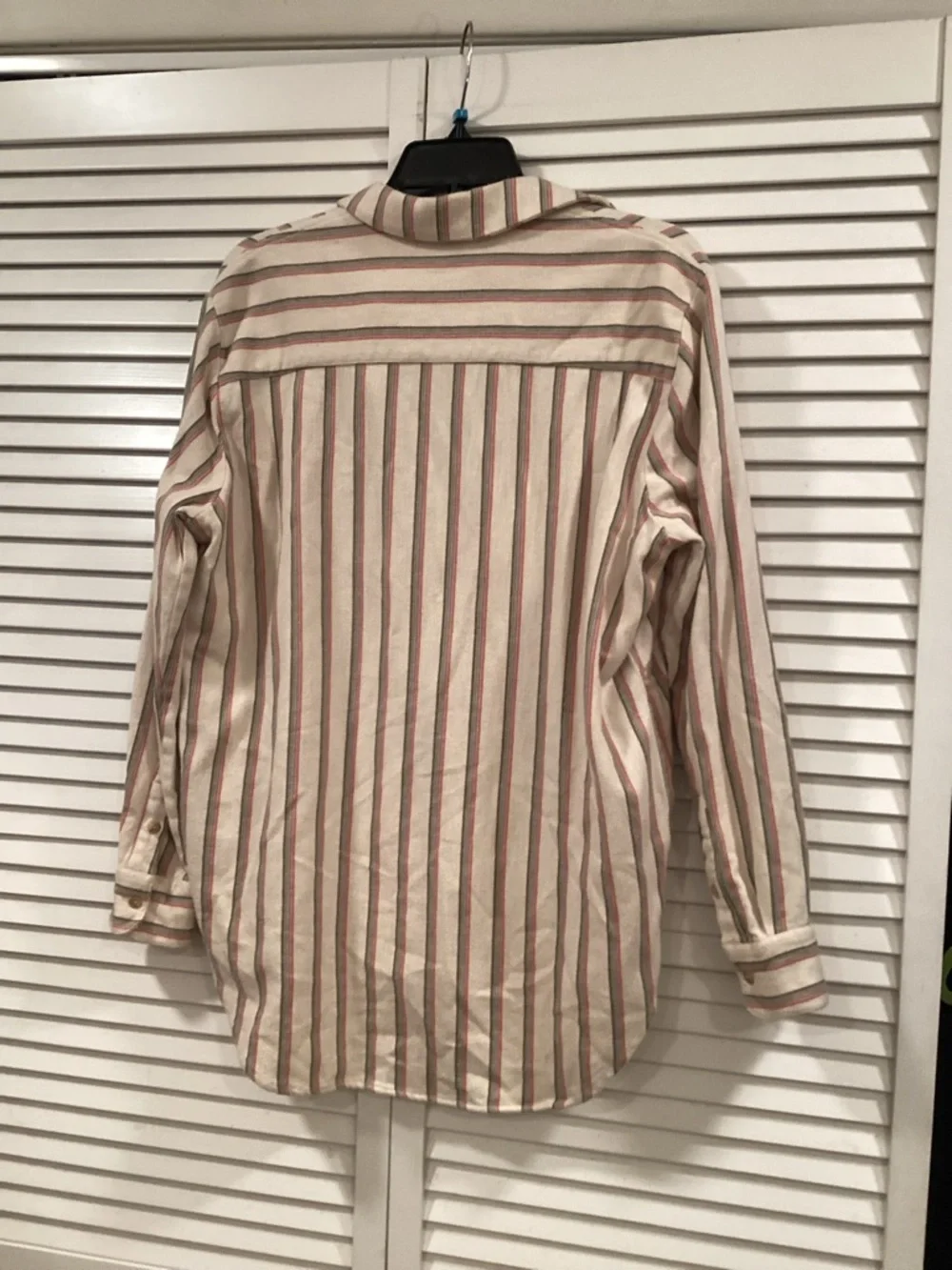 Madewell “Sunday Flannel “ oversized button up cozy Shirt has pockets - Picture 6 of 9